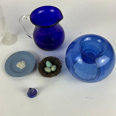 319 Frosted Champagne Flutes With Blue Glass Lot