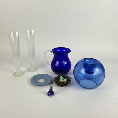 319 Frosted Champagne Flutes With Blue Glass Lot