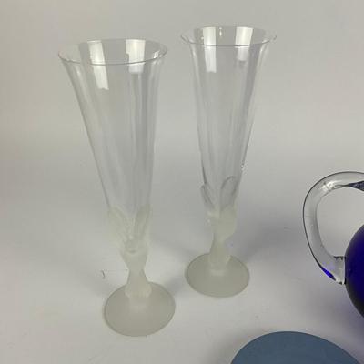 319 Frosted Champagne Flutes With Blue Glass Lot