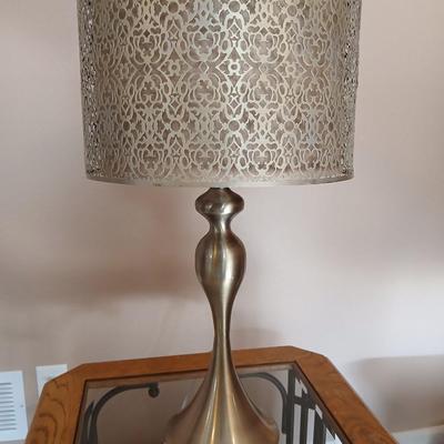 25" Lamp with metal lamp shade