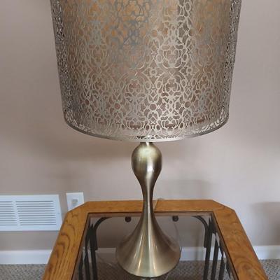 25" Lamp with metal lamp shade