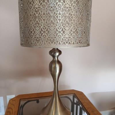 25" Lamp with metal lamp shade