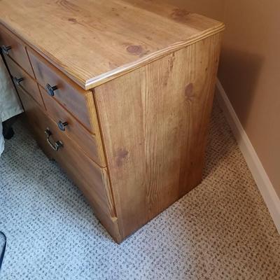 Ashley Furniture Signature Design two drawer nightstand (2 of 2)