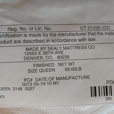 Queen sized bed - with headboard - Sealy Back saver Windjammer mattress and Boxsprings