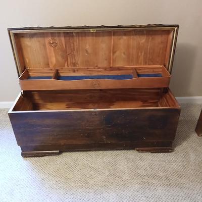 Antique Roos Sweetheart Cedar lined Chest with key and inside removable felt lined shelf