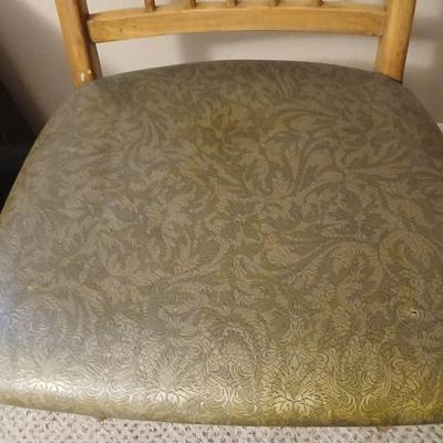 Vintage Huntley Furniture vanity with harp backed chair