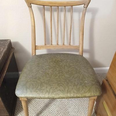 Vintage Huntley Furniture vanity with harp backed chair