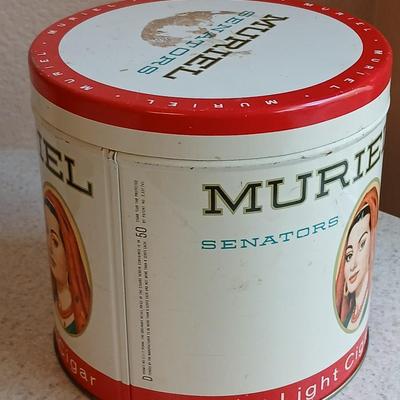 Antique Muriel Senators the light cigar metal container with an assortment of buttons