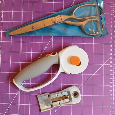 Crafting cutters and Rotary cutting mat -Fabric cutting board - Rotart cutter - scissors - Interchangeable hole punch and eyelet pliers plus