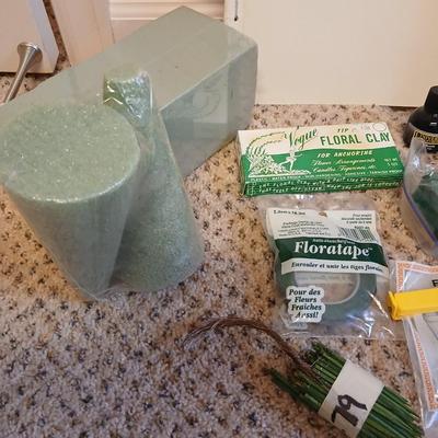 Crafting of all kinds - embossing - crocheting - scrapbooks -Flower arrangement incl. glue gun - clay and more
