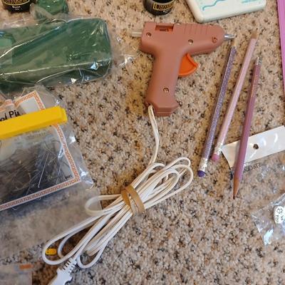 Crafting of all kinds - embossing - crocheting - scrapbooks -Flower arrangement incl. glue gun - clay and more