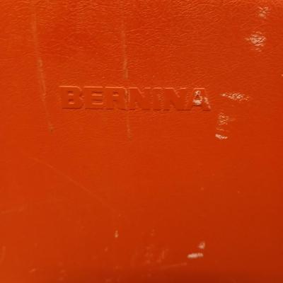 Nice working Bernina sewing machine - complete with -foot pedal- manual - needles - and case full of accessories