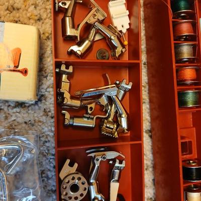 Nice working Bernina sewing machine - complete with -foot pedal- manual - needles - and case full of accessories