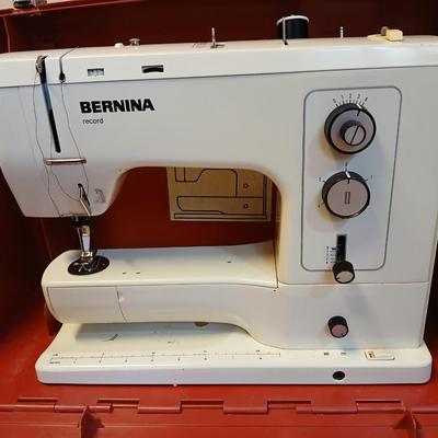 Nice working Bernina sewing machine - complete with -foot pedal- manual - needles - and case full of accessories