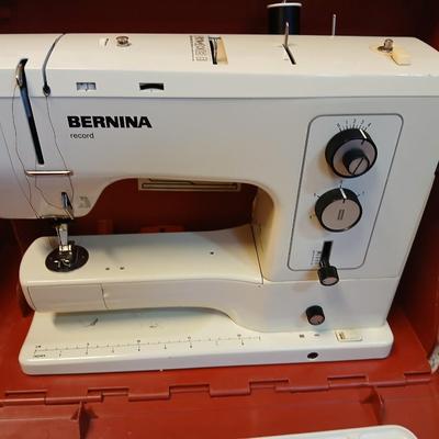 Nice working Bernina sewing machine - complete with -foot pedal- manual - needles - and case full of accessories