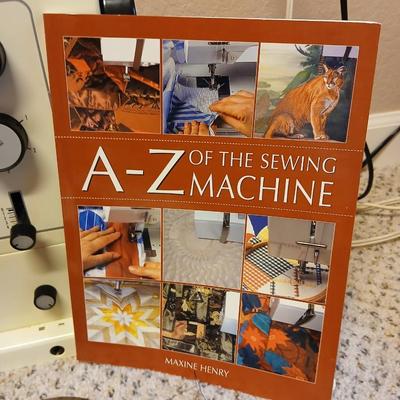Nice working Bernina sewing machine - complete with -foot pedal- manual - needles - and case full of accessories