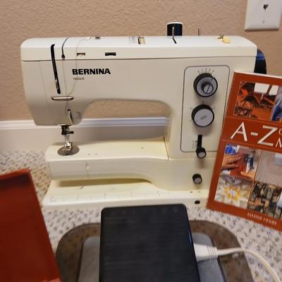 Nice working Bernina sewing machine - complete with -foot pedal- manual - needles - and case full of accessories
