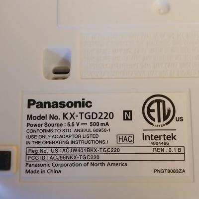 Panasonic cordless phone set and a Sky-Scan Atomic clock