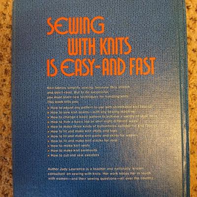 Crafting books - Embroidery book 10-20-30 minutes to sew - Easy sewing with knits and singer sewing with knits