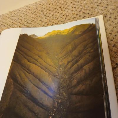 Books - Chronicle of the 20th century - Abiva Hawaii and National geography People's and places of the past