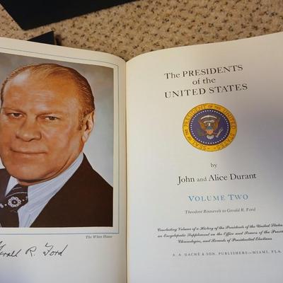 America Books - We the People -The Presidents of the United States - American Heritage College dictionary