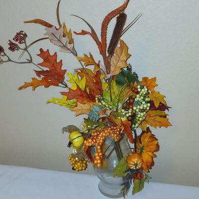 Happy Thanksgiving! Fall and Thanksgiving themed decor, just in time for your big feast!