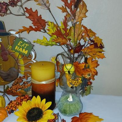 Happy Thanksgiving! Fall and Thanksgiving themed decor, just in time for your big feast!
