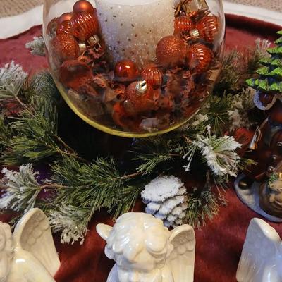 Christmas themed glass vase with garland - Angels and a velvet tree skirt