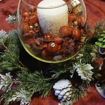 Christmas themed glass vase with garland - Angels and a velvet tree skirt