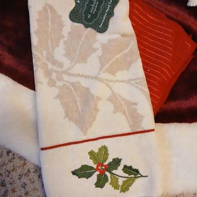 Christmas themed glass vase with garland - Angels and a velvet tree skirt