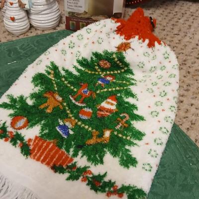 Christmas - books - figures - snow globe - Kitchen towels and more