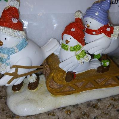 Christmas - books - figures - snow globe - Kitchen towels and more
