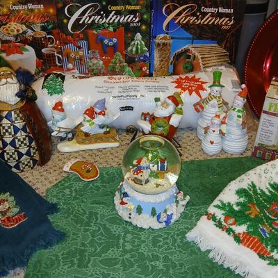 Christmas - books - figures - snow globe - Kitchen towels and more