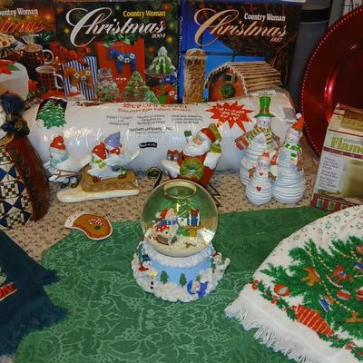 Christmas - books - figures - snow globe - Kitchen towels and more