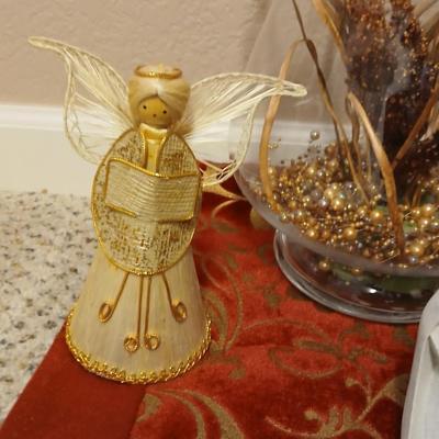 Christmas angels with silk table runner, large centerpiece vase and more