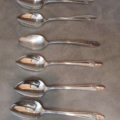 Oneida Community Tudor Plate flatware