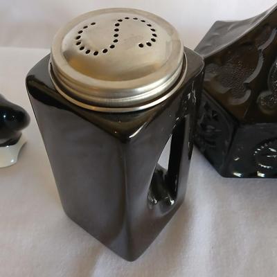 Large OGGI salt & Pepper shakers - Black bird pie funnel - and a Colonial Black Tiara Hexagon Candy Box
