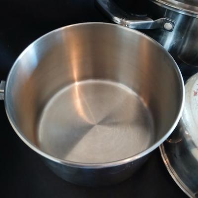 Stainless steel cooking pots Oneida - Farberware