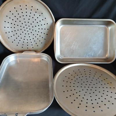 Pizza and cake pans