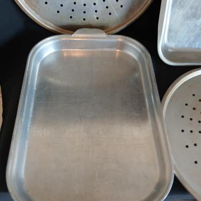 Pizza and cake pans