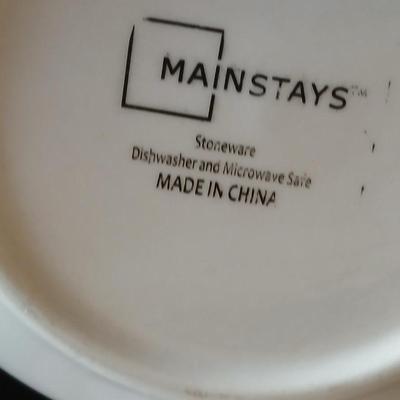 Corning baking oven proof dishes with mainstays plate and bowl