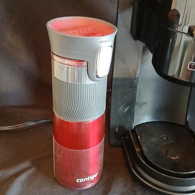 Mr. Coffee Keurig with two Contigo coffee mugs