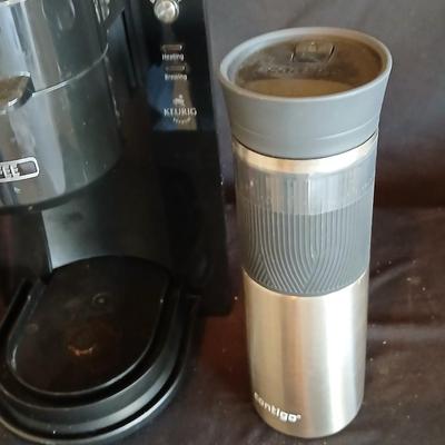 Mr. Coffee Keurig with two Contigo coffee mugs