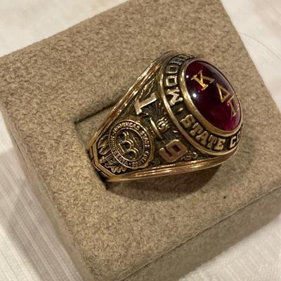Men’s class ring