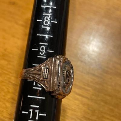 Men’s class ring 10k