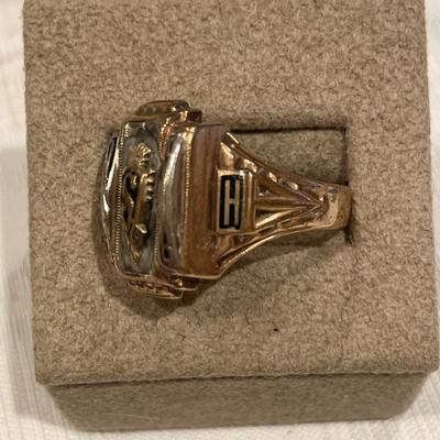 Men’s class ring 10k