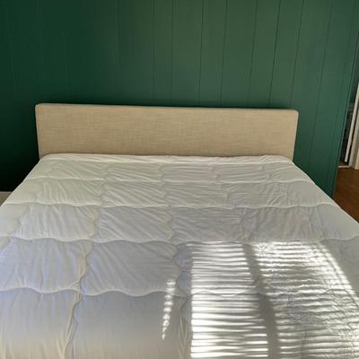 115 ARTICLE Tessu Gray Glaze King Bed (A)