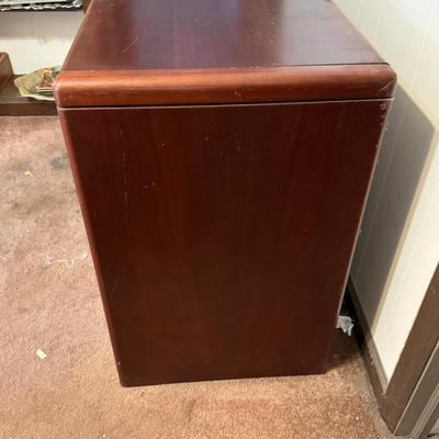 Two Drawer Wooden File Cabinet (UL-DZ)