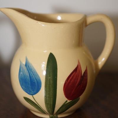 GROUPING OF FOUR WATTS WEAR 4" PITCHERS OF DIFFERENT PATTERNS