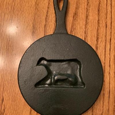 Vintage mini cow design wall skillet